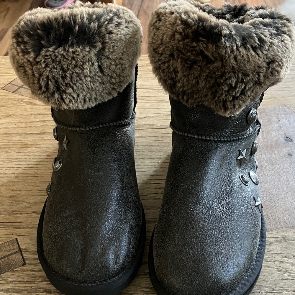 Australia Luxe Collective Black and Brown Boots.
